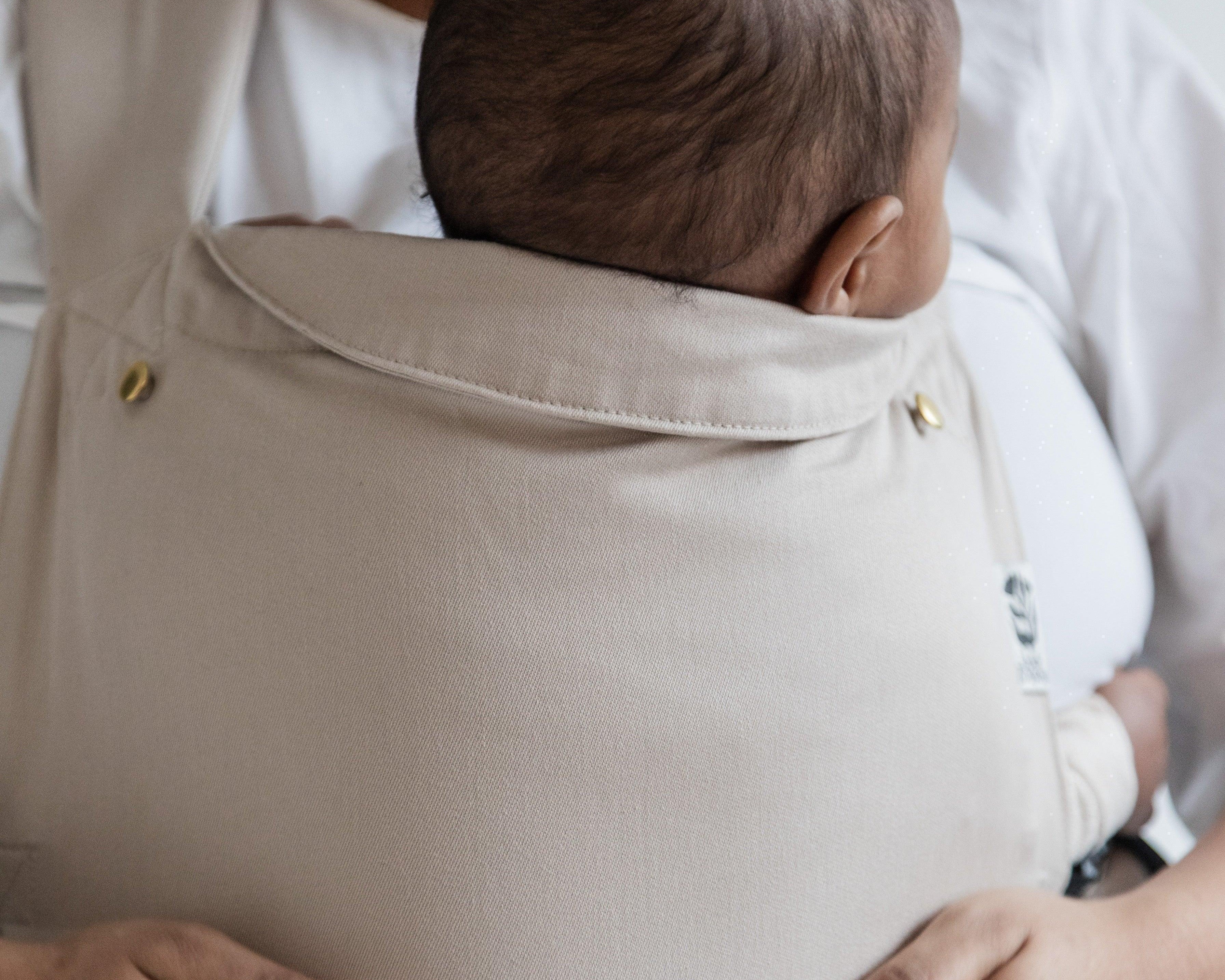 Porte-bébé physiologique adapté aux bébés aux besoins intenses
