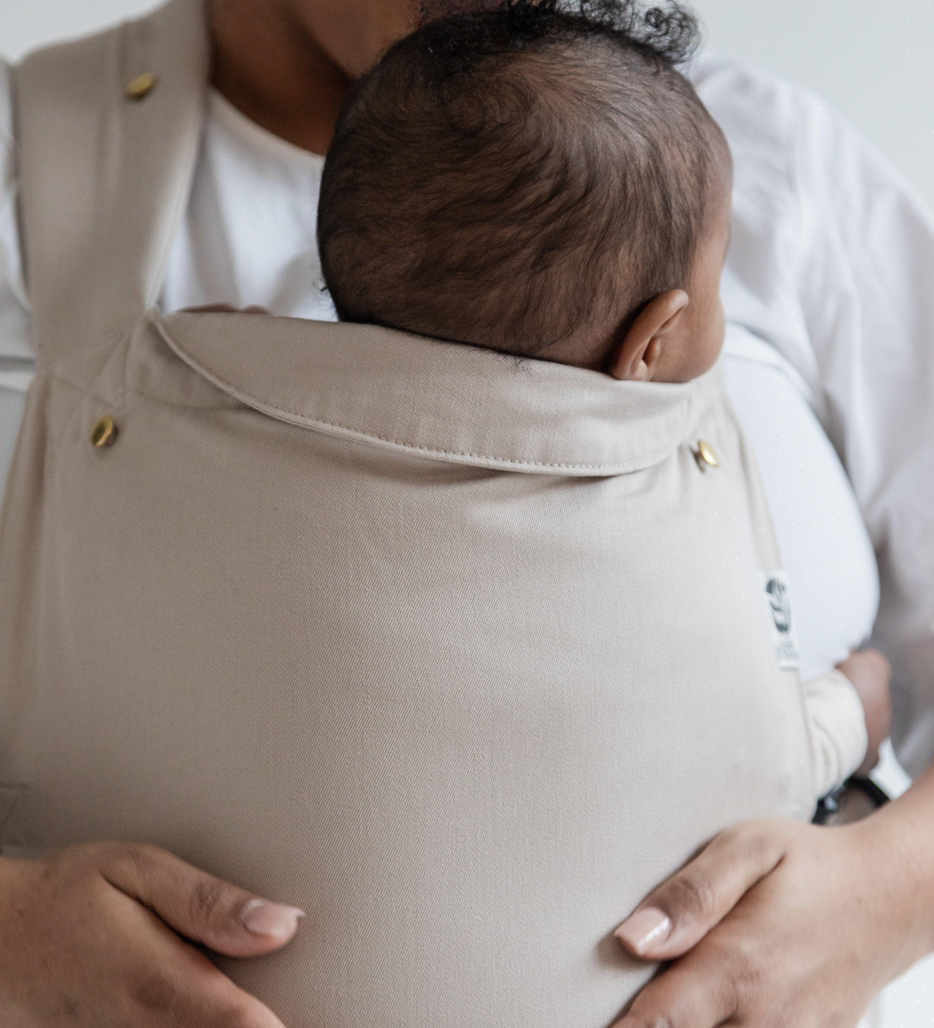 Porte-bébé physiologique adapté aux bébés aux besoins intenses
