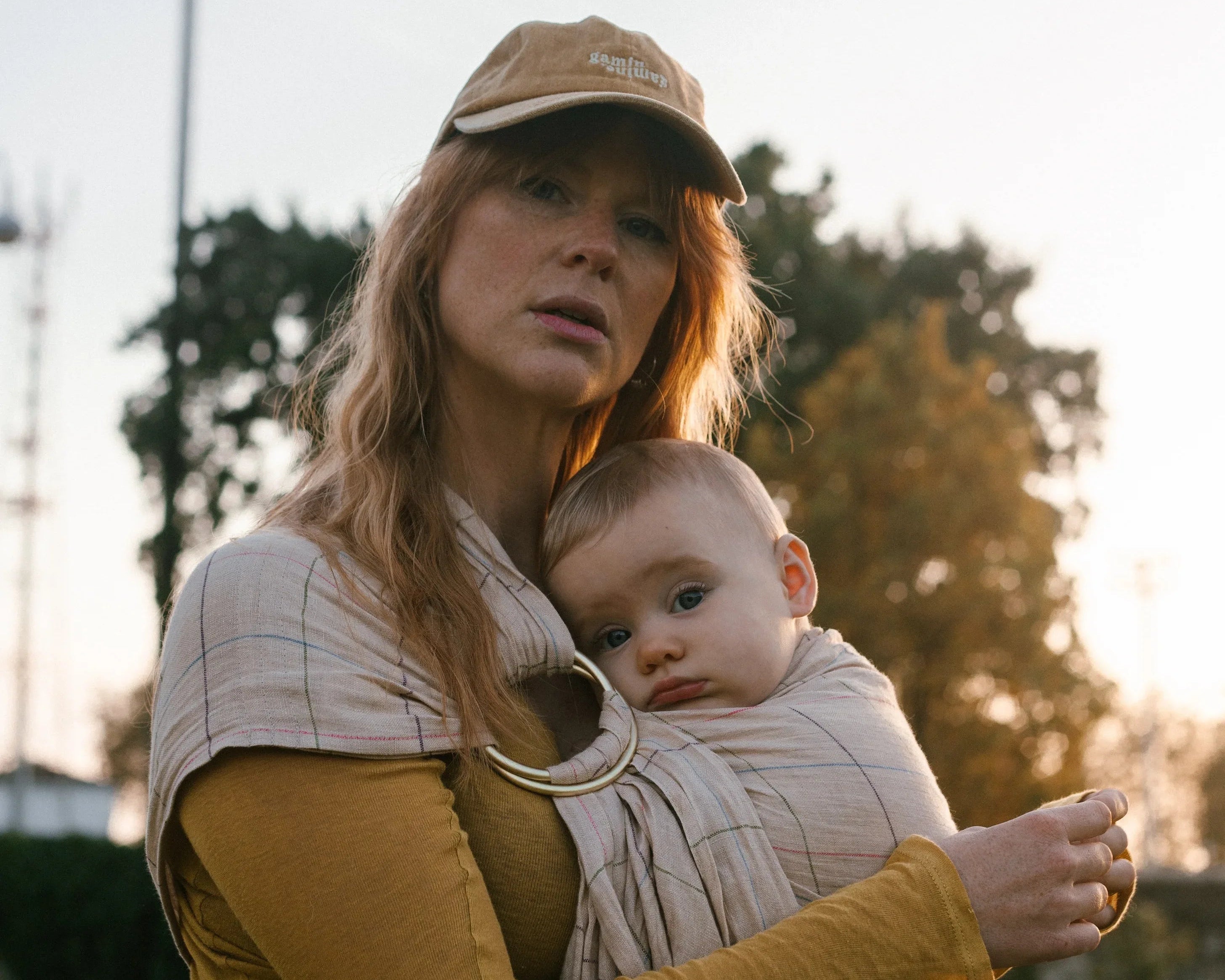 Qu'est-ce qu'un sling bébé ? - Bud & Blossom Slings