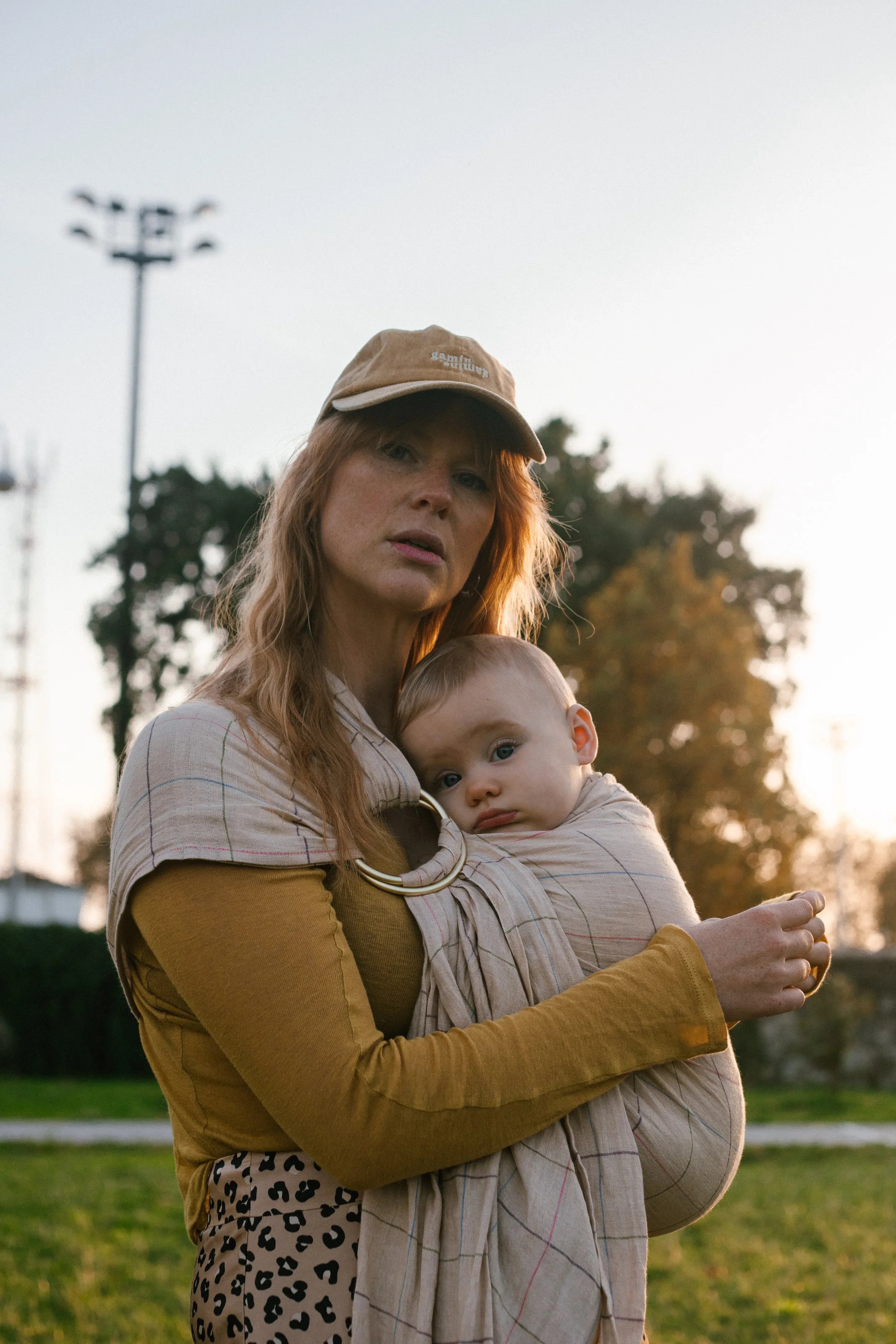 Qu'est-ce qu'un sling bébé ? - Bud & Blossom Slings