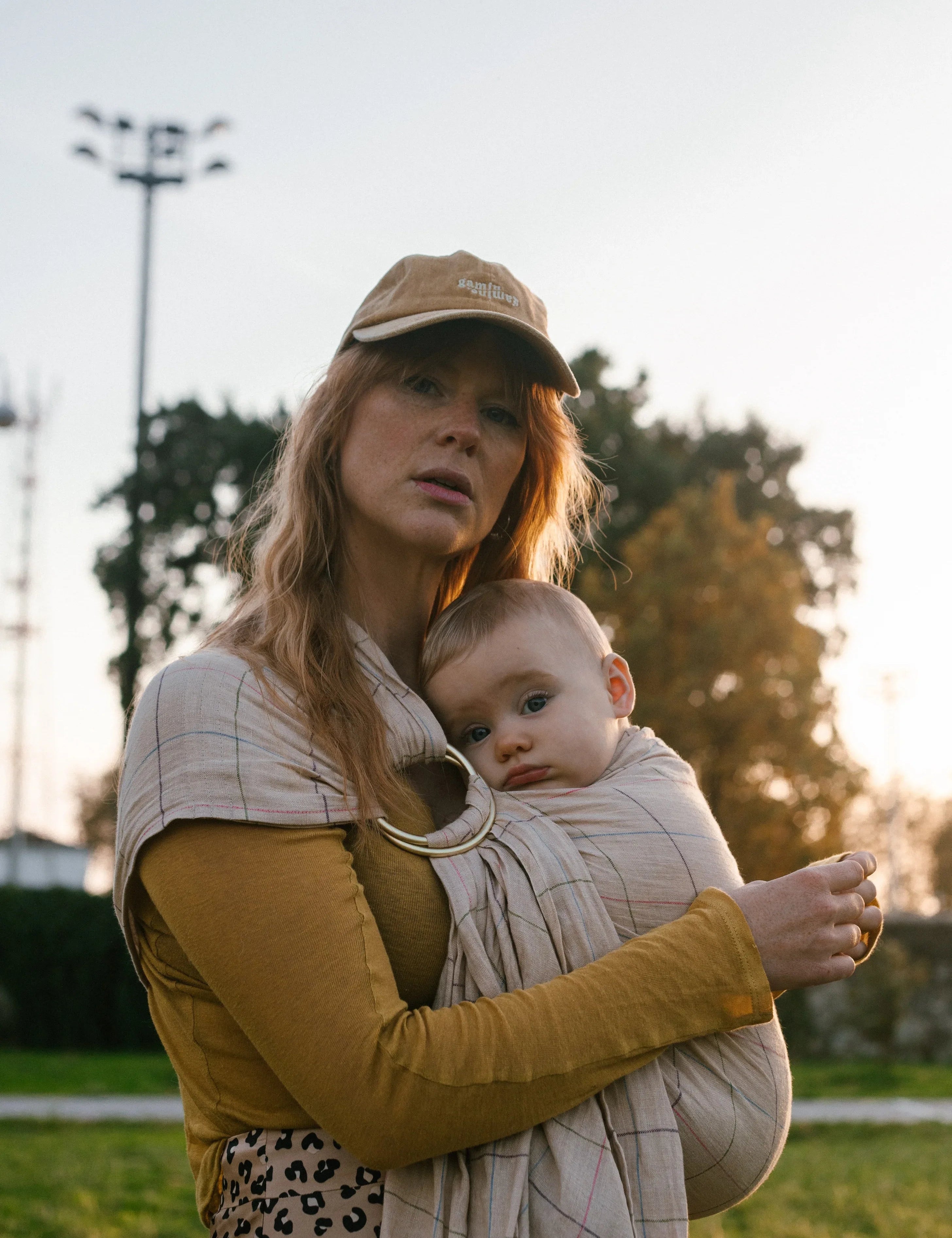 Qu'est-ce qu'un sling bébé ? - Bud & Blossom Slings