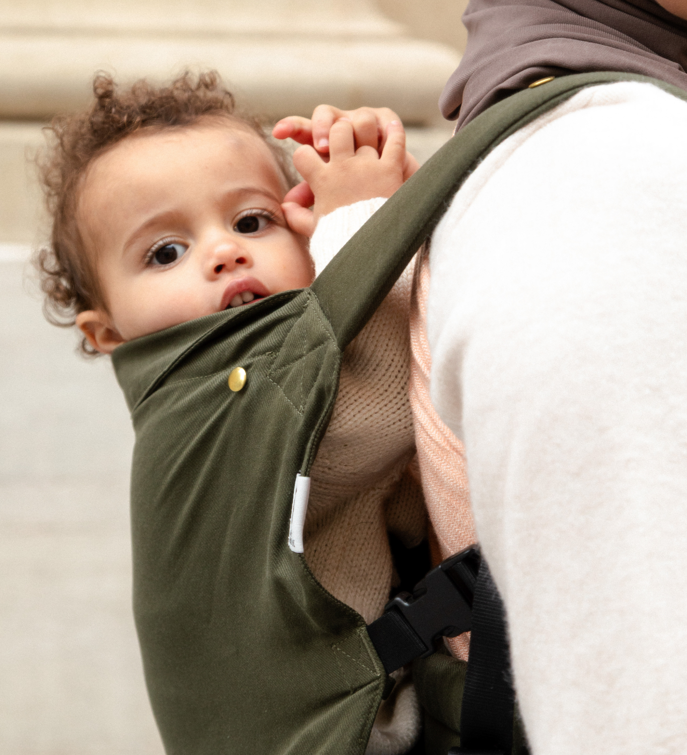 portage dorsal avec le porte-bébé Exquis Forest - Bud & Blossom